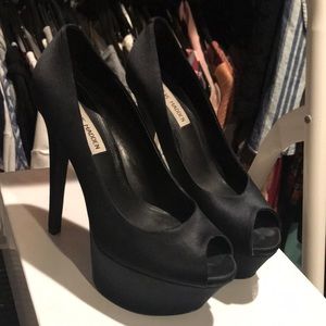 Steve Madden blk satan platform